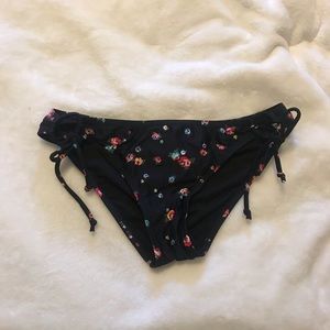 Black floral Roxy swim bottoms